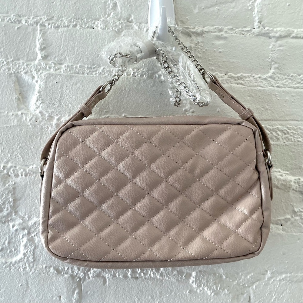 Bella Russo Quilted Handbag Purse Beige Chain Handle Vacation Travel Casual New - Picture 4 of 9